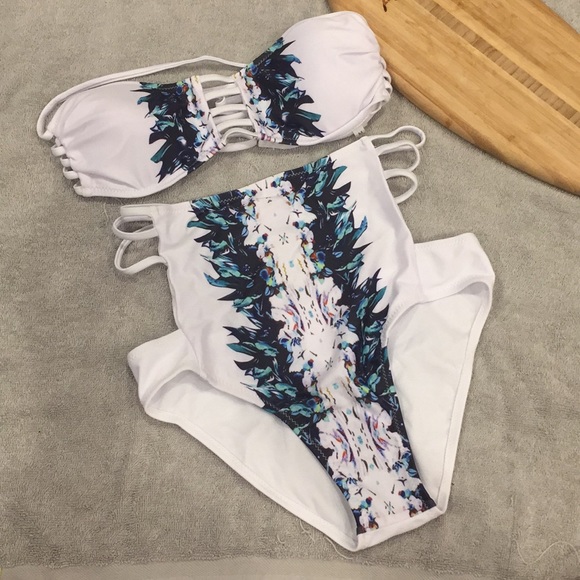 LAST ONE 6-8🔥Floral Cutout High Waist Suit - Picture 2 of 7